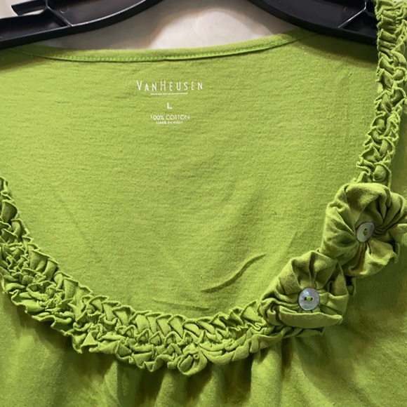 VAN HEUSEN GREEN SCOOP NK TEE SZ L - Picture 7 of 8